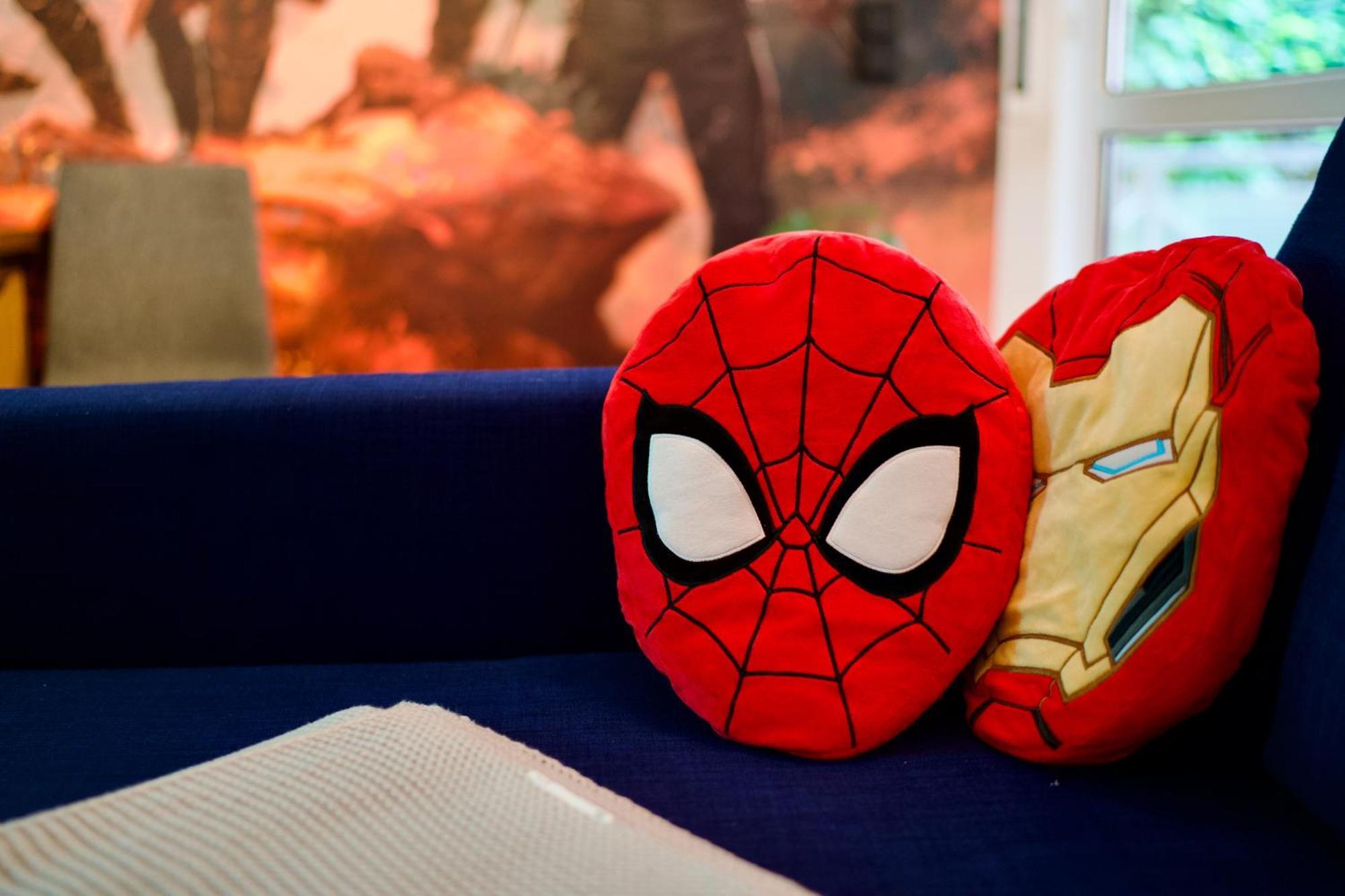קמניץ Edler Wohnraum Disney Marvel Studio Mit Balkon, Boxspringbett, Kaffeevollautomat, Lift & Parkplatz מראה חיצוני תמונה
