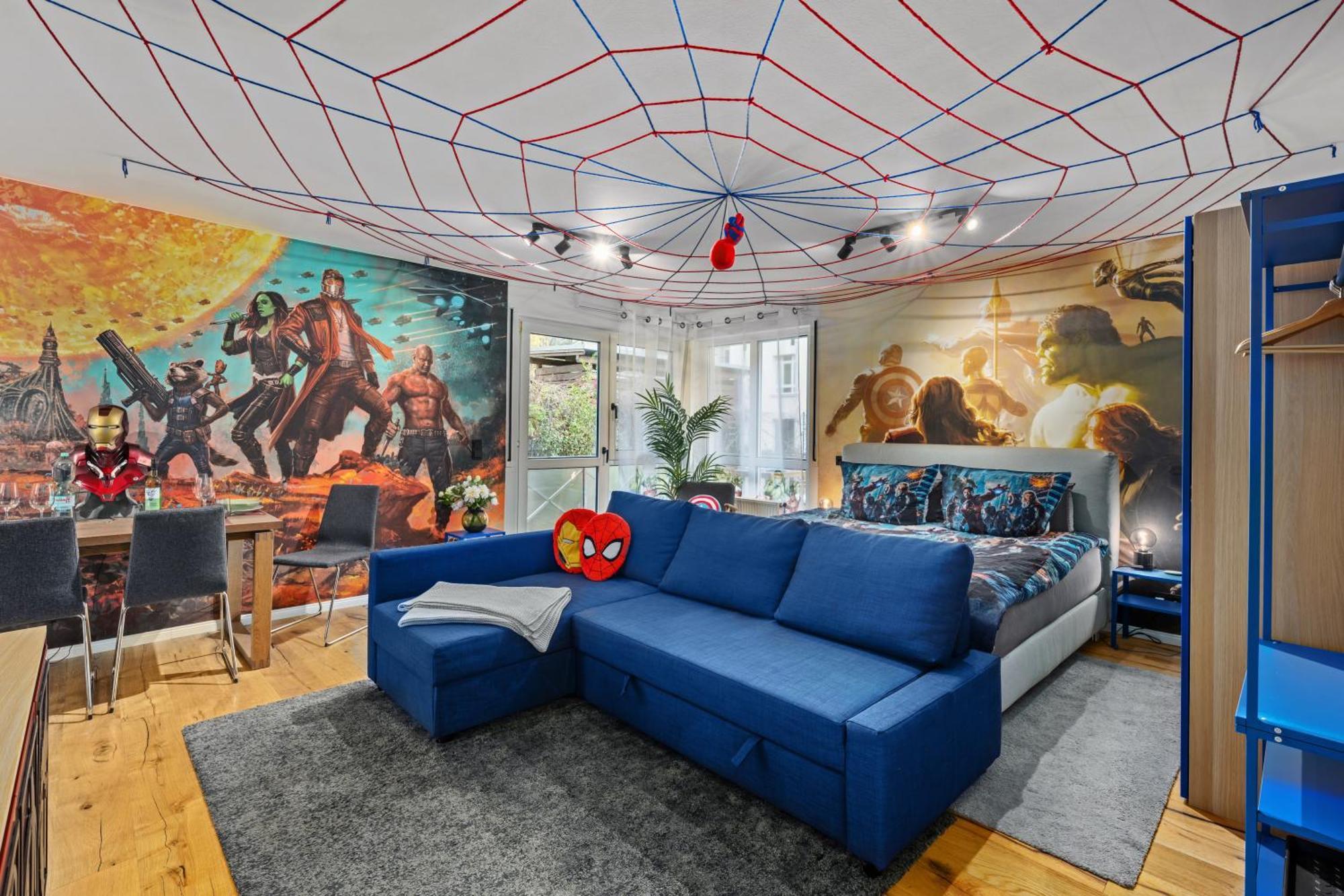קמניץ Edler Wohnraum Disney Marvel Studio Mit Balkon, Boxspringbett, Kaffeevollautomat, Lift & Parkplatz מראה חיצוני תמונה